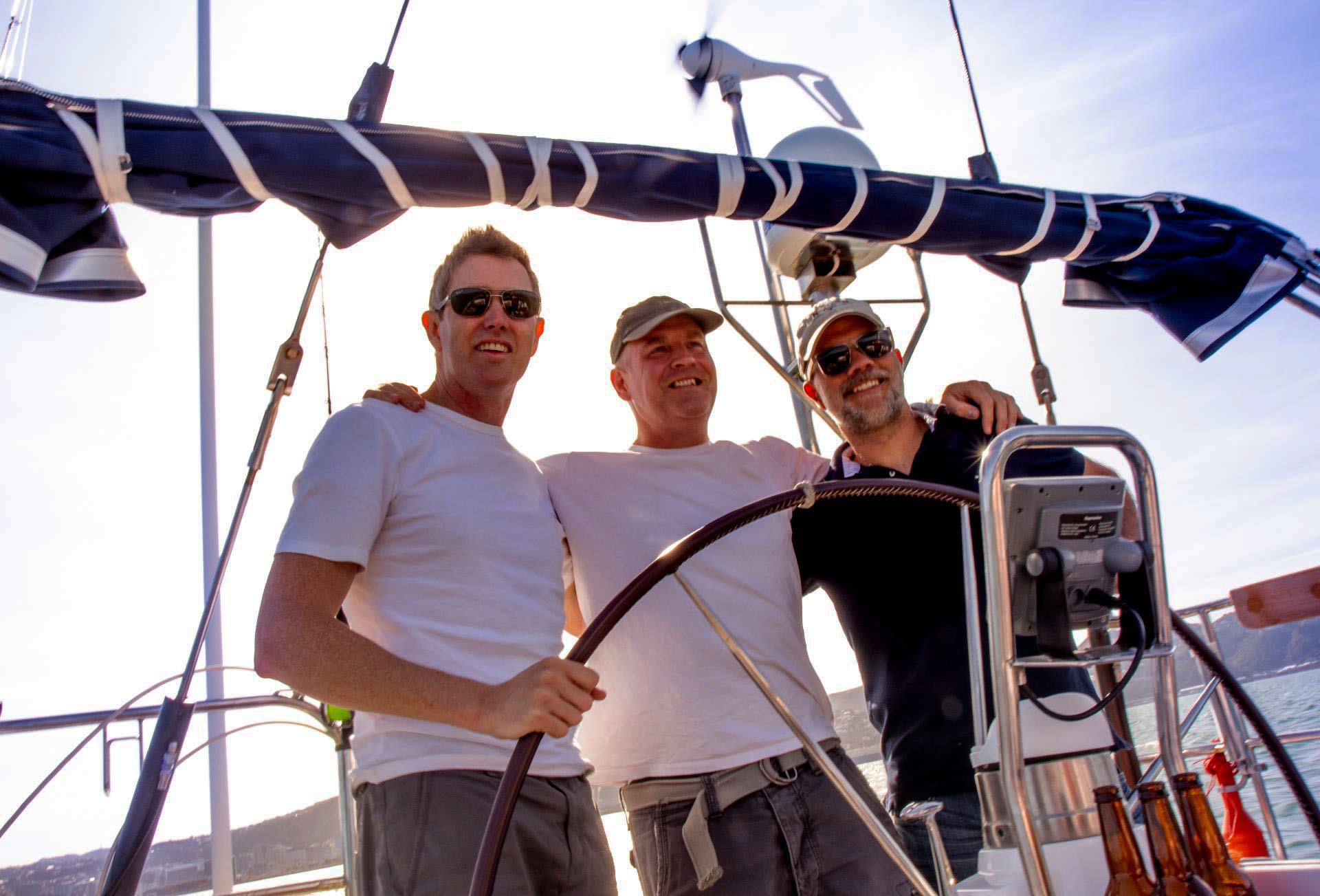 Tropical islands and calm waters of the Sunshine Coast perfect for boating.